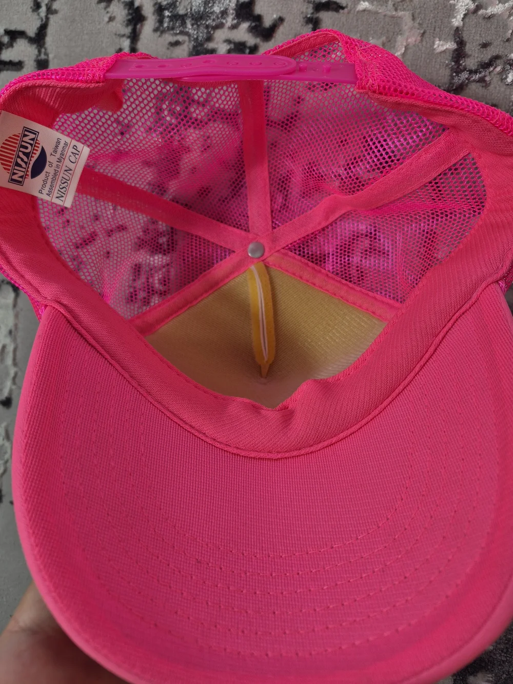 Besties snapback extra puff pink mesh Multi-tucker hat neon pink new
